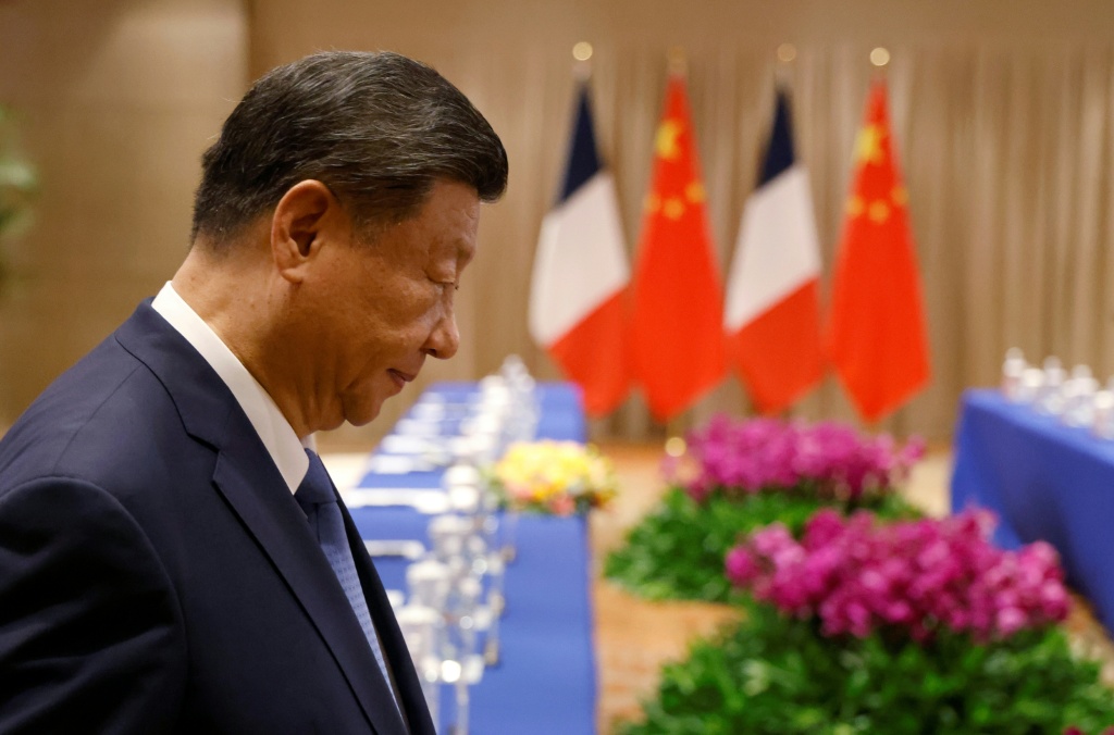 Emmanuel Macron attendu en Chine, prêt à défendre les intérêts des français et des européens