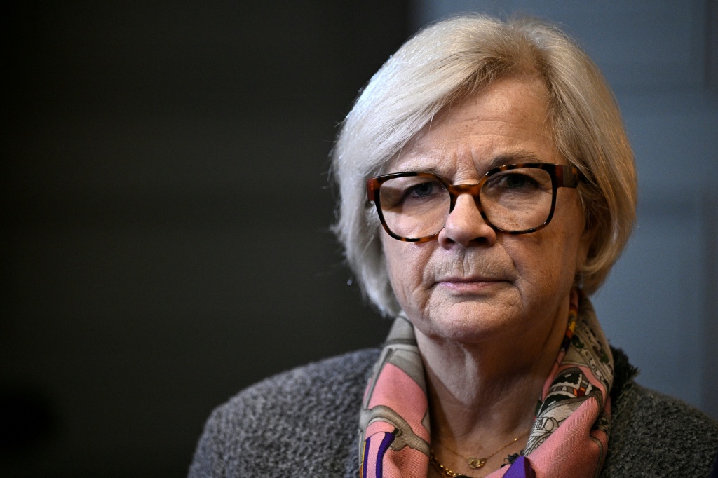 « Tout le sujet, c’est le compromis » : Catherine Vautrin défend une hausse de budget de la Défense pour garantir la sécurité nationale