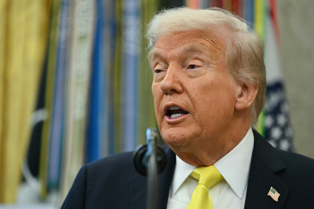 Guerre en Ukraine : Trump reçoit Zelensky après avoir relancé son dialogue avec Poutine