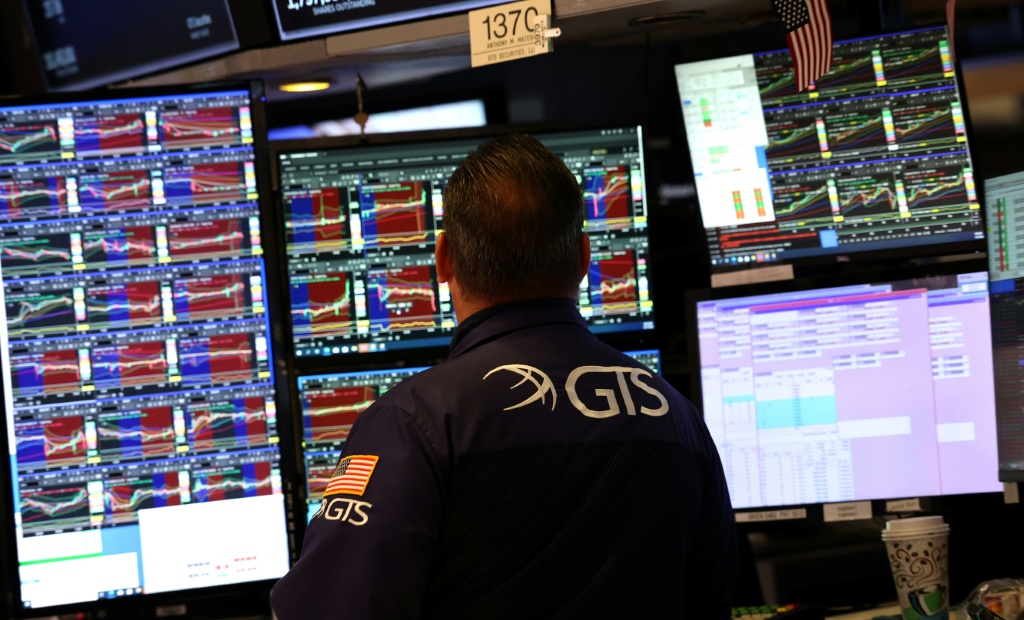 Wall Street portée par de solides résultats bancaires et l’optimisme sur la Fed