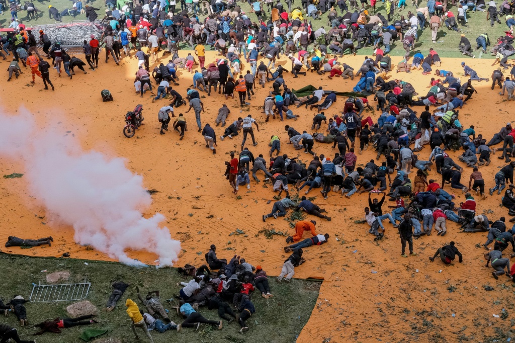 Kenya : des tirs des forces de sécurité pendant l'hommage à Raila Odinga