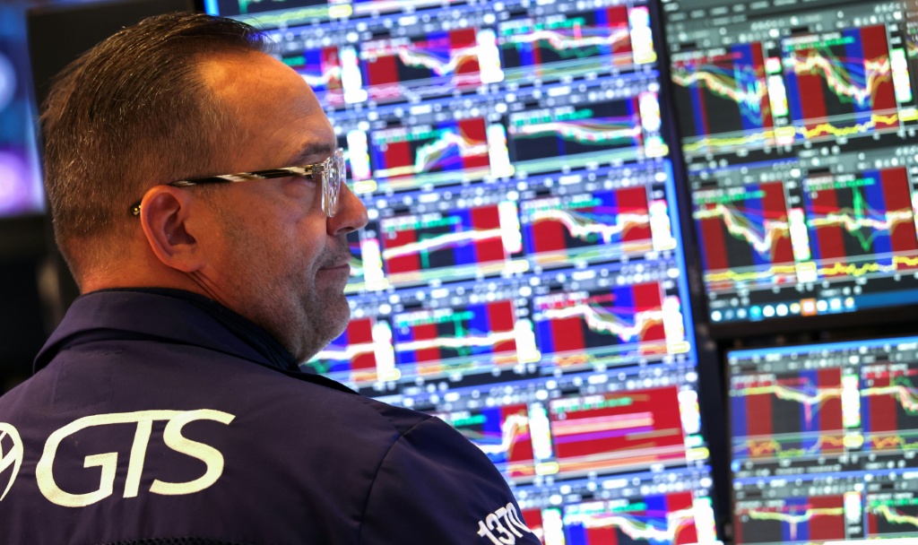 Wall Street hésite, "en raison de la situation commerciale" entre la Chine et les États-Unis